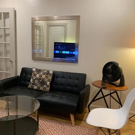 125-#4 Downtown Cozy Upstairs One Bedroom Apt San Antonio Bagian luar foto