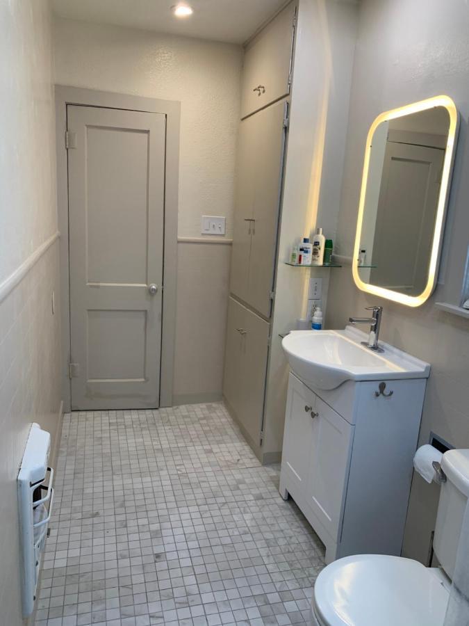 125-#4 Downtown Cozy Upstairs One Bedroom Apt San Antonio Bagian luar foto